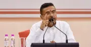 শিলিগুড়ি করিডোরের সড়ক কেন্দ্রের হাতে দিল পশ্চিমবঙ্গ