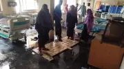 খুলনা মেডিকেলে আগুন: আইসিইউ থেকে সরানোর সময় রোগীর মৃত্যু