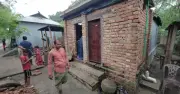 তাঙ্গাইলে ইউপি সদস্য-স্বামী সরকারি রাস্তার ইট সরিয়ে বাথরুম বানানোর অভিযোগ
