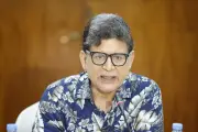 বাজেটে জনপ্রিয়তা নয়, সফলতা চাই: হোসেন জিল্লুর রহমান