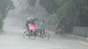 অস্ট্রেলিয়া সিরিজের আগে পাকিস্তানে জোড়া ধাক্কা, ৬ অঞ্চলে বজ্রসহ বৃষ্টি