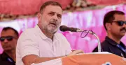 মোদিকে টফি উপহার নিয়ে রাহুলের তীব্র সমালোচনা