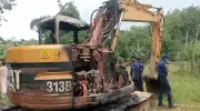 গুইমারায় খাল খননের এক্সকাভেটরে আগুন, কোটি টাকার ক্ষতি