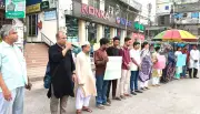 রাজশাহীতে শিশু-নারীর প্রতি নির্যাতনের প্রতিবাদে মানববন্ধন
