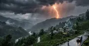 ভারতে স্বস্তি: নির্ধারিত সময়ের আগেই আসছে মৌসুমি বায়ু