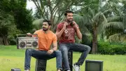 হাল ফ্যাশনের নতুন আয়োজন: ঐতিহ্যবাহী পোশাকে আধুনিকতার ছোঁয়া