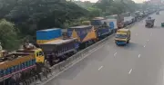 গজারিয়ায় ১৩ কিমি যানজট, দুর্ঘটনায় ভোগান্তি