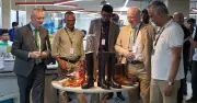 ইইউ প্রতিনিধি দলের অ্যাপেক্স ফুটওয়্যার কারখানা পরিদর্শন