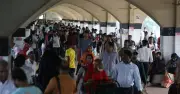 ঈদযাত্রায় কমলাপুরে ভিড়, দুটি ট্রেন দেরিতে ছেড়েছে