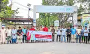 কয়রায় শিশু-নারীর নিরাপত্তা দাবিতে মানববন্ধন