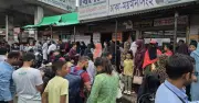 ঈদের ছুটিতে রাজধানী ছাড়ছেন যাত্রীরা, মহাখালী বাস টার্মিনালে ভিড়