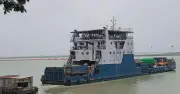ঝড়-বৃষ্টি থামতেই পাটুরিয়া-দৌলতদিয়া নৌরুটে ফেরি চলাচল স্বাভাবিক