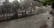 রাজধানীতে ভারী বৃষ্টি, জলাবদ্ধতায় ভোগান্তি