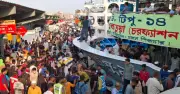 ঈদের আগে সদরঘাটে লঞ্চ সংকটে হাতিয়া-মনপুরা যাত্রীদের দুর্ভোগ