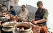 কোরবানির গোশত বণ্টন: সঠিক পদ্ধতি ও ইসলামি নির্দেশনা