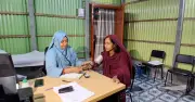 জমুনা নদীর চরে নিরাপদ প্রসবের প্রতীক ব্র্যাক স্বাস্থ্যকেন্দ্র