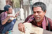 ঢাকায় পুলিশি নির্যাতনের ভিডিও ভাইরাল