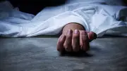 এক্সপ্রেসওয়েতে বাসের দরজা দিয়ে ছিটকে যাত্রীর মৃত্যু