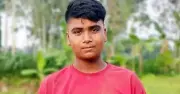 ঈদুল আজহার দিনে মাংস খেতে গিয়ে গলায় আটকে কিশোরের মৃত্যু