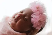 নবজাতক কন্যাশিশুর ৯টি অজানা তথ্য যা অভিভাবকদের জানা জরুরি