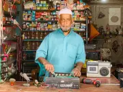 নিজের চেষ্টায় দক্ষ কারিগর ফারুক পিটার