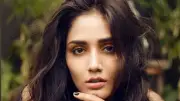ভোপালে মডেল তিশা শর্মার মৃত্যু: যৌতুক হত্যা নাকি আত্মহত্যা?