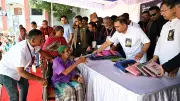 শহীদ জিয়ার ৪৫তম শাহাদাতবার্ষিকী: প্রধানমন্ত্রী তারেক রহমানের বস্ত্র ও খাবার বিতরণ