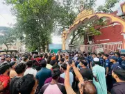 বিএনপি নেতা আটকের প্রতিবাদে কুমিল্লায় থানা ঘেরাও ও সড়ক অবরোধ
