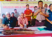 কিশোরগঞ্জে মাদক ব্যবসায়ীদের আত্মসমর্পণ, শপথ নিলেন স্বাভাবিক জীবনে ফেরার