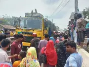 নাটোরে ট্রাকচাপায় তরুণ নিহত, মা অচেতন