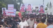 নোয়াখালীতে ছাত্রদলের পদবঞ্চিতদের বিক্ষোভ, টায়ার জ্বালিয়ে সড়ক অবরোধ