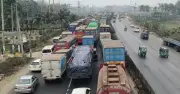 গজারিয়ায় ১৩ কিমি যানজট, ভোগান্তিতে যাত্রীরা