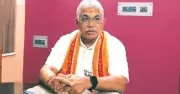 দিলীপ ঘোষের জয়, মমতার বিরুদ্ধে কড়া মন্তব্য