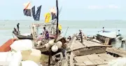 ভোলায় ভরা মৌসুমেও ইলিশ শূন্য, জেলেরা হতাশ