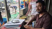 ছেলেকে আইসিইউতে রেখে কাজে ব্যস্ত বাবা মরণ দাস