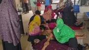 পোশাক কারখানায় অর্ধশতাধিক শ্রমিক অসুস্থ, শাস্তি পেলেন কোহলিদের কোচ হাসনাত আবদুল্লাহ