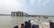 স্পিডবোট ভাড়া কমানোর প্রতিবাদে নৌপথ বন্ধ, যাত্রী দুর্ভোগ