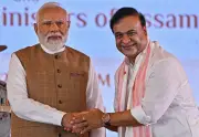 আসামের মুখ্যমন্ত্রী হিসেবে শপথ নিলেন হিমন্ত বিশ্বশর্মা
