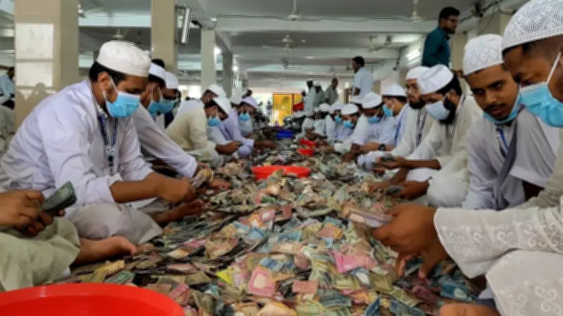 ঈদে ঢাকা ছাড়লেন ১ কোটি ২০ লাখ মানুষ