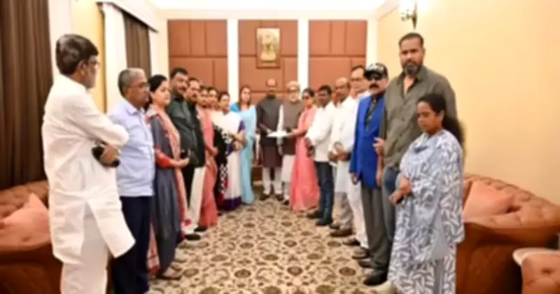 তৃণমূলের ২০ বিদ্রোহী সাংসদ যোগ দিলেন এনসিপিআইয়ে