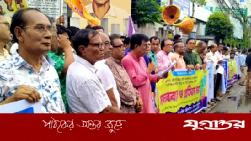 বগুড়ায় বাস-মোটরসাইকেল সংঘর্ষে নিহত ৩