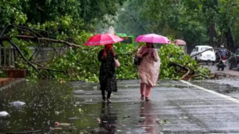 ৬৮ বছর পর বিশ্বকাপে একই দিনে চার ম্যাচ ড্র, ঝড়ের আভাস নদীবন্দরে সতর্কসংকেত