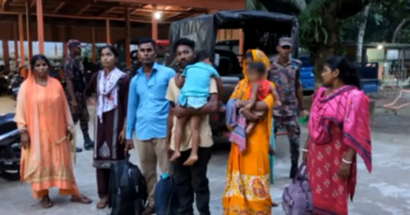 শেরপুর সীমান্তে শিশুসহ ৯ বাংলাদেশি আটক