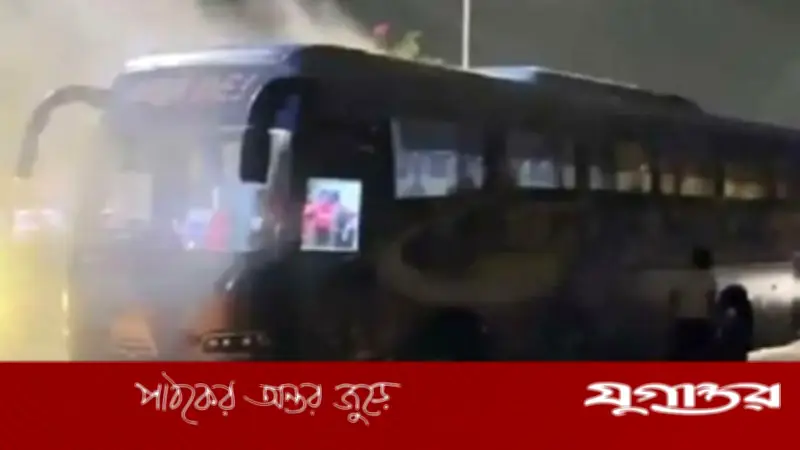 আইপিএল ফাইনালে হারের পর গুজরাট টাইটান্সের বাসে আগুন
