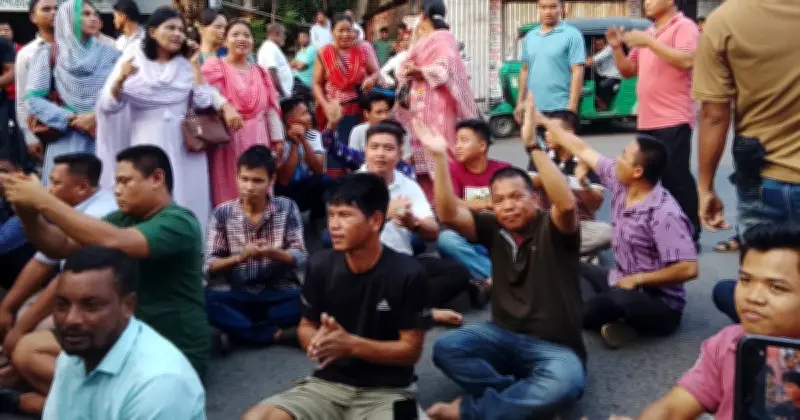 দীপেন দেওয়ানের পদত্যাগের প্রতিবাদে রাঙ্গামাটিতে সড়ক অবরোধ