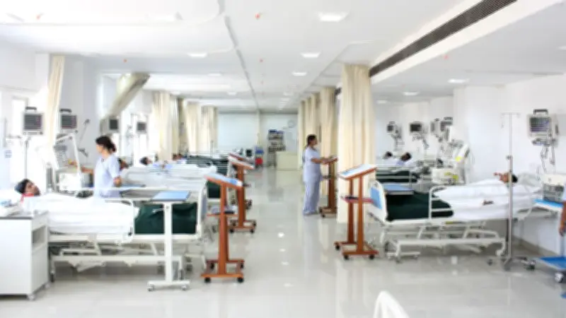 হাসপাতালে অনিয়মই নিয়ম, ঝুঁকিতে রোগীরা