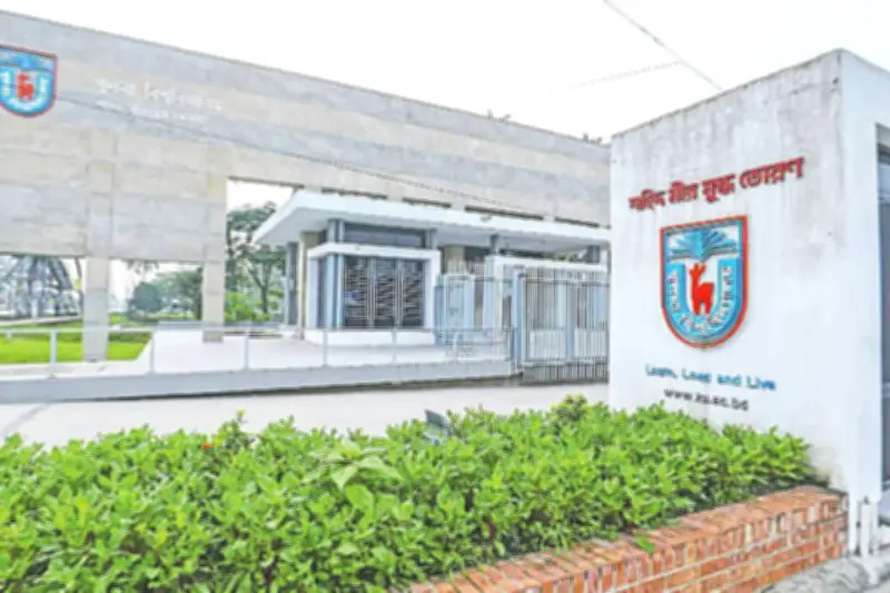 খুলনা বিশ্ববিদ্যালয়ে পরিবর্তনের প্রত্যাশা পূরণ হয়নি শিক্ষার্থীদের