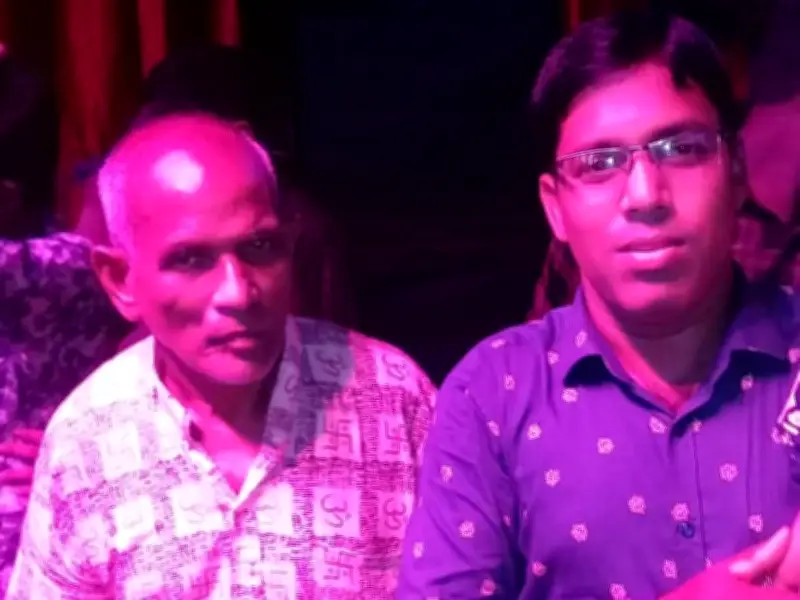 কর্ণফুলীতে পিকআপ ভ্যানের ধাক্কায় বাবা-ছেলের মৃত্যু