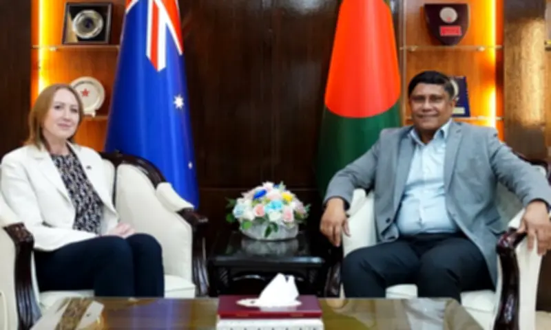 অস্ট্রেলিয়ান হাইকমিশনারের সঙ্গে প্রতিরক্ষা উপদেষ্টার সাক্ষাৎ