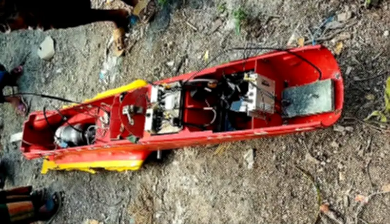 বরগুনায় জেলের জালে ধরা রহস্যময় যান নৌবাহিনীর হাতে